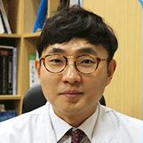 내과윤진탁_.jpg