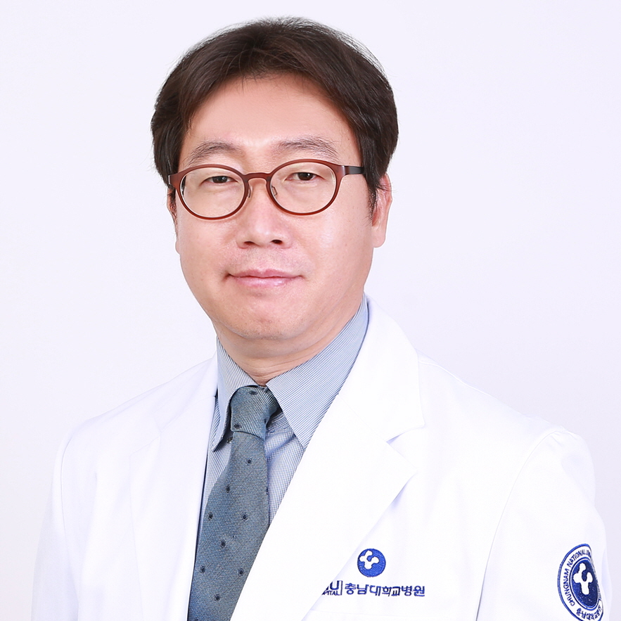 소화기내과이엄석_.jpg