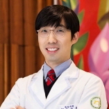 종합검진센터.내과윤민용_.jpg